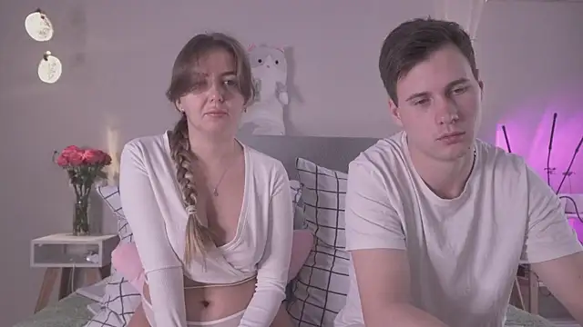 Snapshot of FluffyHat chatting on January 2025 09:51:02 AM FluffyHat online show from January 2025 09:51:02 AM