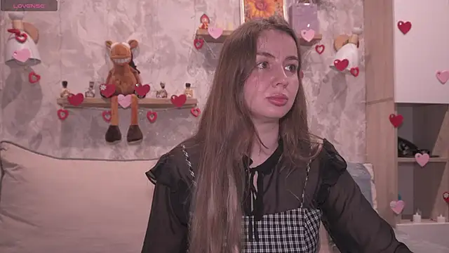 Snapshot of FluffyHat chatting on February 2026 12:14:02 PM FluffyHat online show from February 2026 12:14:02 PM