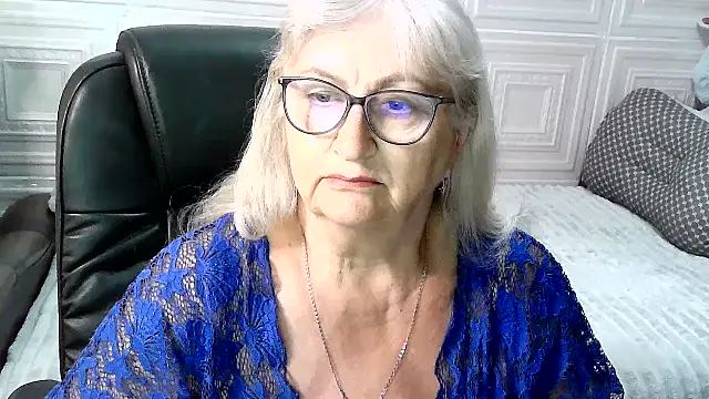 LolkaAlyss online show from July 2026 11:12:02 AM