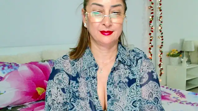 Tyana40 online show from May 2026 10:50:03 PM