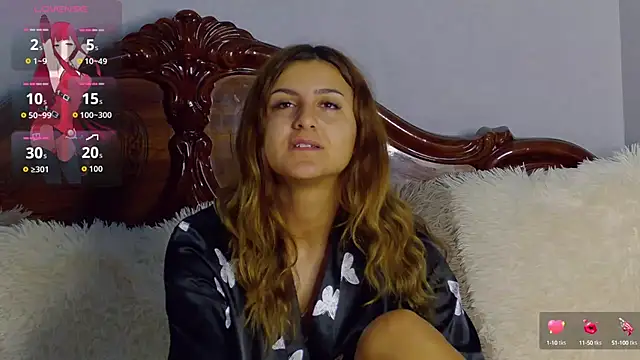 NicolePlay online show from September 2025 05:00:02 AM