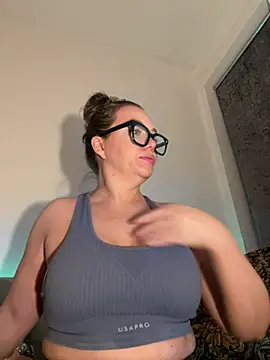 FemDom RubyKnightXXO online show from March 2026 06:44:02 PM