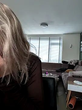 NaomiAndFriends online show from October 2025 09:20:01 AM