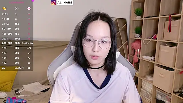 aliiiiiina online show from March 2025 11:47:01 PM