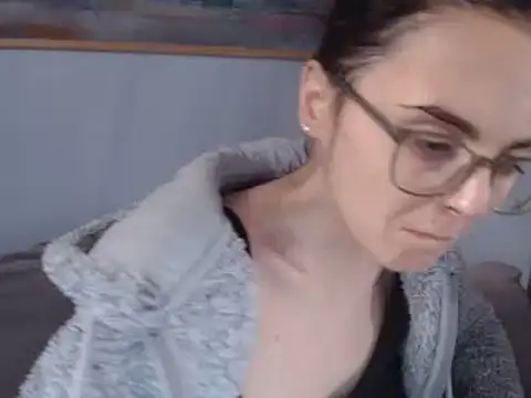 Snapshot of cleophee chatting on February 2025 12:48:02 PM cleophee online show from February 2025 12:48:02 PM