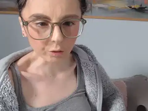 Snapshot of cleophee chatting on March 2025 10:28:02 AM cleophee online show from March 2025 10:28:02 AM