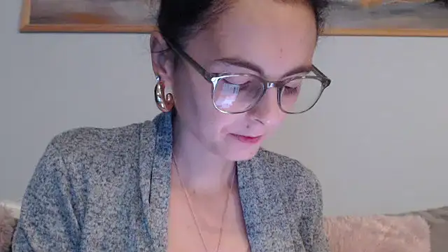 Snapshot of cleophee chatting on September 2025 05:44:01 AM cleophee online show from September 2025 05:44:01 AM