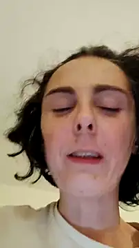 Snapshot of cleophee chatting on November 2025 08:09:01 PM cleophee online show from November 2025 08:09:01 PM