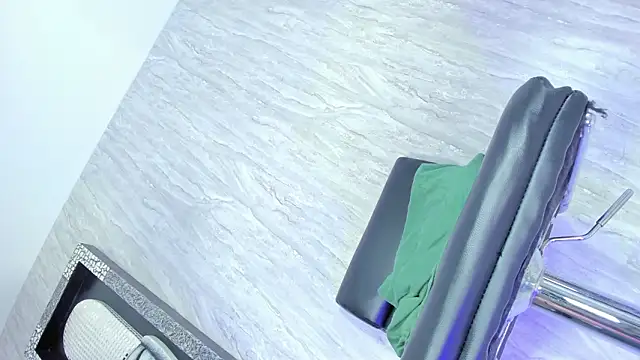 Snapshot of Tamara_18 chatting on March 2026 05:24:01 AM Tamara 18 online show from March 2026 05:24:01 AM