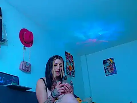 MARIANAWEED online show from December 2025 07:53:02 PM