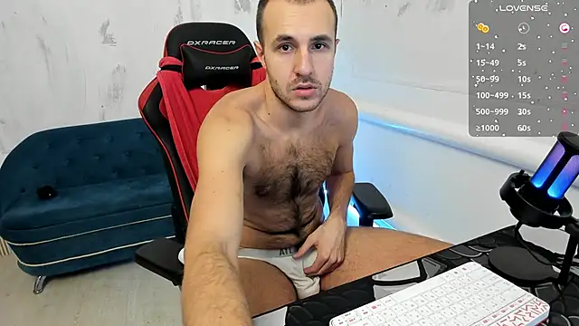 Snapshot of Raamoss chatting on December 2024 05:47:01 AM Raamoss online show from December 2024 05:47:01 AM