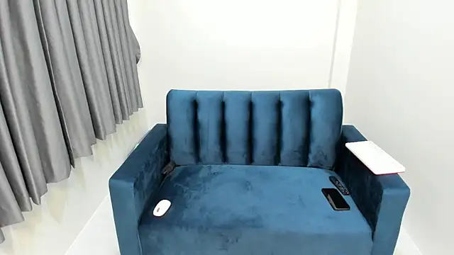 Snapshot of Raamoss chatting on February 2025 06:56:02 AM Raamoss online show from February 2025 06:56:02 AM