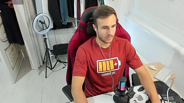 Snapshot of Raamoss chatting on September 2025 03:12:02 PM Raamoss online show from September 2025 03:12:02 PM