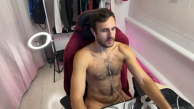 Snapshot of Raamoss chatting on October 2025 11:10:01 AM Raamoss online show from October 2025 11:10:01 AM