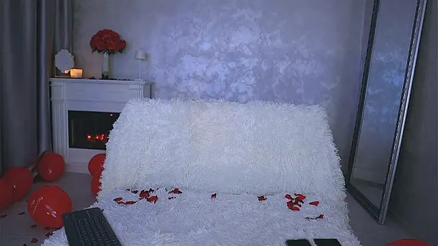 Snapshot of Michelle90u chatting on February 2026 08:38:01 PM Michelle90u online show from February 2026 08:38:01 PM