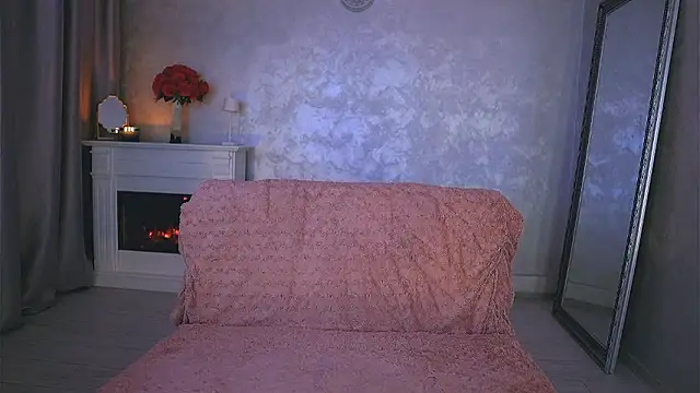 Snapshot of Michelle90u chatting on February 2026 07:56:01 PM Michelle90u online show from February 2026 07:56:01 PM