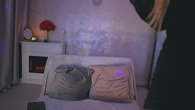 Snapshot of Michelle90u chatting on March 2026 08:48:01 PM Michelle90u online show from March 2026 08:48:01 PM