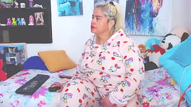 estrellita fugaz16x online show from February 2025 02:56:02 AM