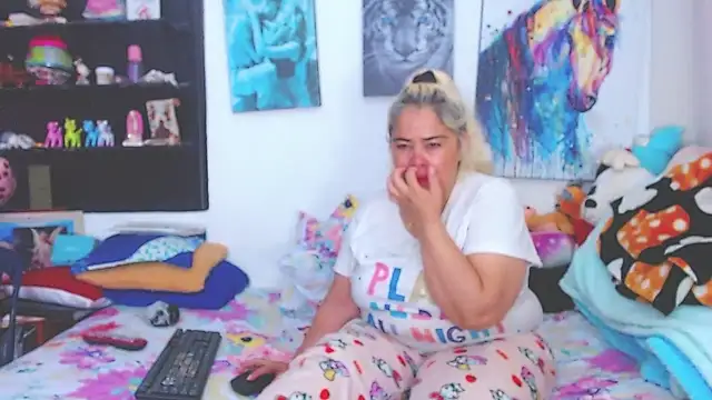 estrellita fugaz16x online show from February 2025 03:47:02 AM