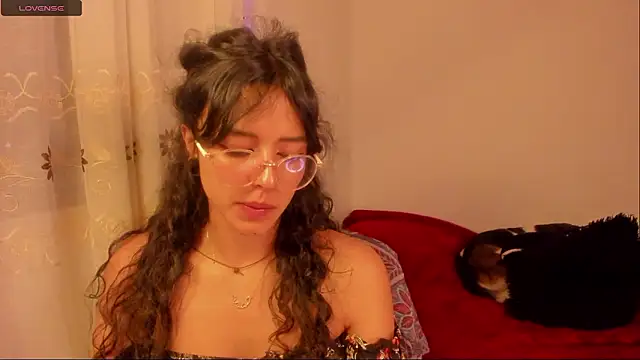 aluna 0310 online show from December 2024 11:29:01 PM