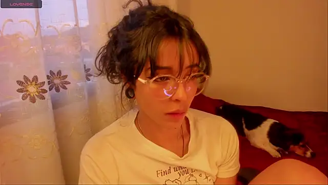 aluna 0310 online show from December 2024 10:56:02 PM