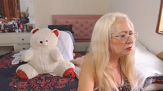 lucy belle bm online show from March 2026 06:22:01 PM