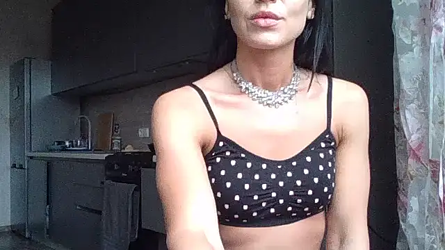 Snapshot of JulianaGold1 chatting on February 2025 02:43:02 PM JulianaGold1 online show from February 2025 02:43:02 PM