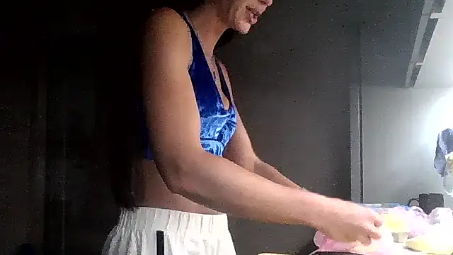 Snapshot of JulianaGold1 chatting on September 2025 07:46:01 PM JulianaGold1 online show from September 2025 07:46:01 PM