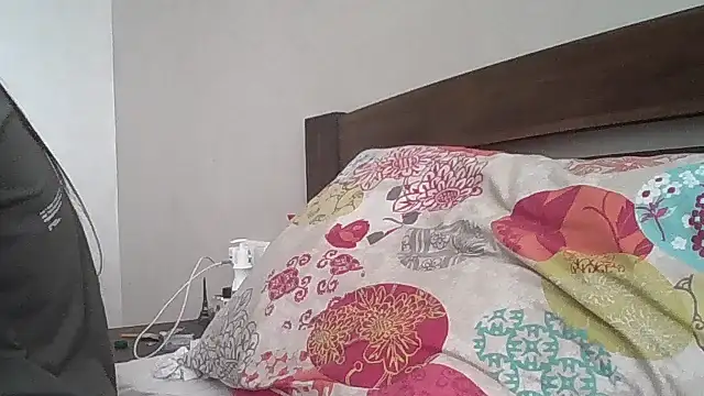 Snapshot of JulianaGold1 chatting on September 2025 01:45:01 PM JulianaGold1 online show from September 2025 01:45:01 PM