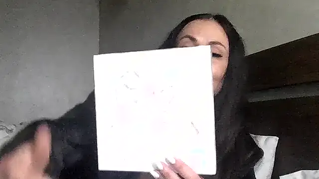 Snapshot of JulianaGold1 chatting on October 2025 09:48:01 PM JulianaGold1 online show from October 2025 09:48:01 PM