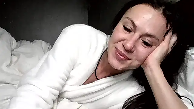 JulianaGold1 online show from December 2025 11:13:02 PM