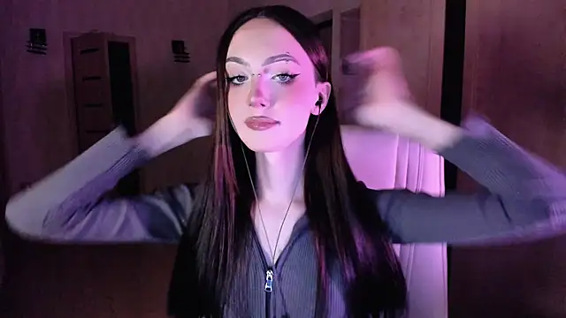 Alice  Aris online show from October 2025 03:52:01 PM