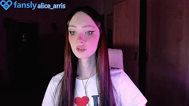 Alice  Aris online show from October 2025 06:19:01 PM