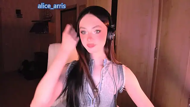 Alice  Aris online show from March 2026 03:45:01 PM