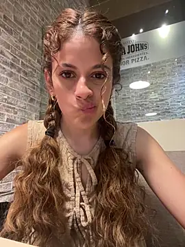 alana15 online show from January 2025 09:17:01 PM