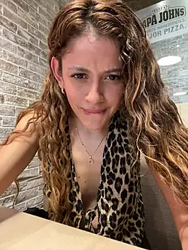 alana15 online show from January 2025 06:45:02 PM