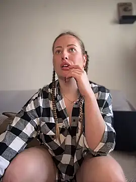 Snapshot of AlisaWhite chatting on January 2025 11:53:02 AM AlisaWhite online show from January 2025 11:53:02 AM