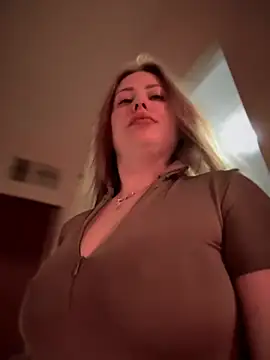 Snapshot of AlisaWhite chatting on February 2025 09:23:01 PM AlisaWhite online show from February 2025 09:23:01 PM