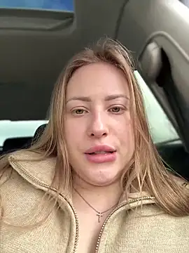 Snapshot of AlisaWhite chatting on March 2025 09:12:02 AM AlisaWhite online show from March 2025 09:12:02 AM