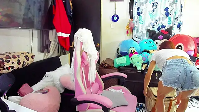 Lawrncesofiets online show from February 2025 03:09:01 PM