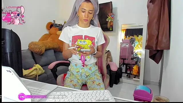 Lawrncesofiets online show from March 2026 06:00:01 PM