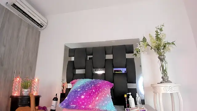 Snapshot of tanyyaa chatting on March 2025 04:47:02 AM tanyyaa online show from March 2025 04:47:02 AM