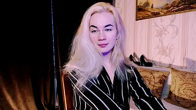 xxxcharismaaa online show from November 2025 04:40:02 AM