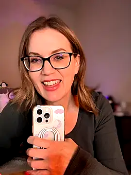 MaiseKnox online show from December 2025 10:04:02 PM