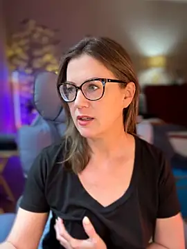 MaiseKnox online show from May 2026 03:40:02 PM
