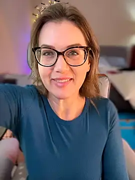 MaiseKnox online show from July 2026 04:58:01 PM