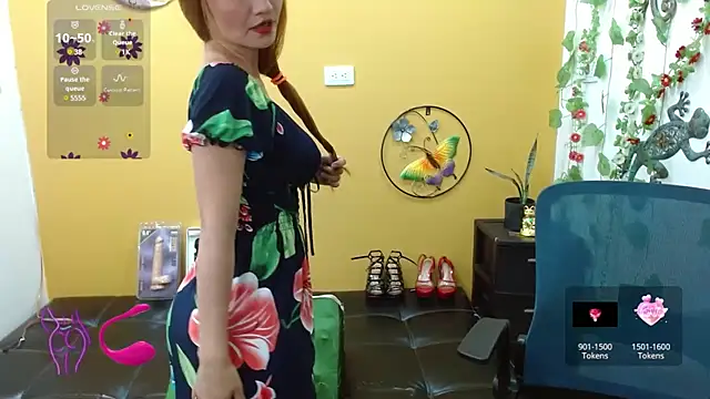 miss tinnymafe online show from February 2025 09:58:01 AM