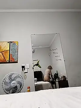 Snapshot of vivifernades chatting on February 2025 01:51:02 PM vivifernades online show from February 2025 01:51:02 PM