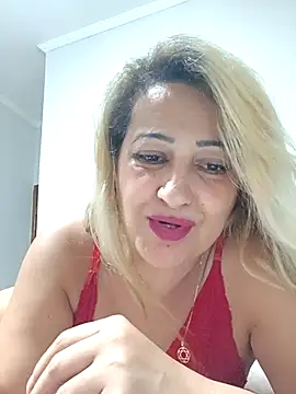 Snapshot of vivifernades chatting on February 2025 04:10:02 PM vivifernades online show from February 2025 04:10:02 PM