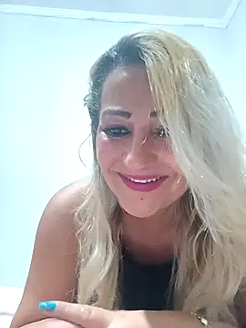 Snapshot of vivifernades chatting on November 2025 11:09:02 AM vivifernades online show from November 2025 11:09:02 AM